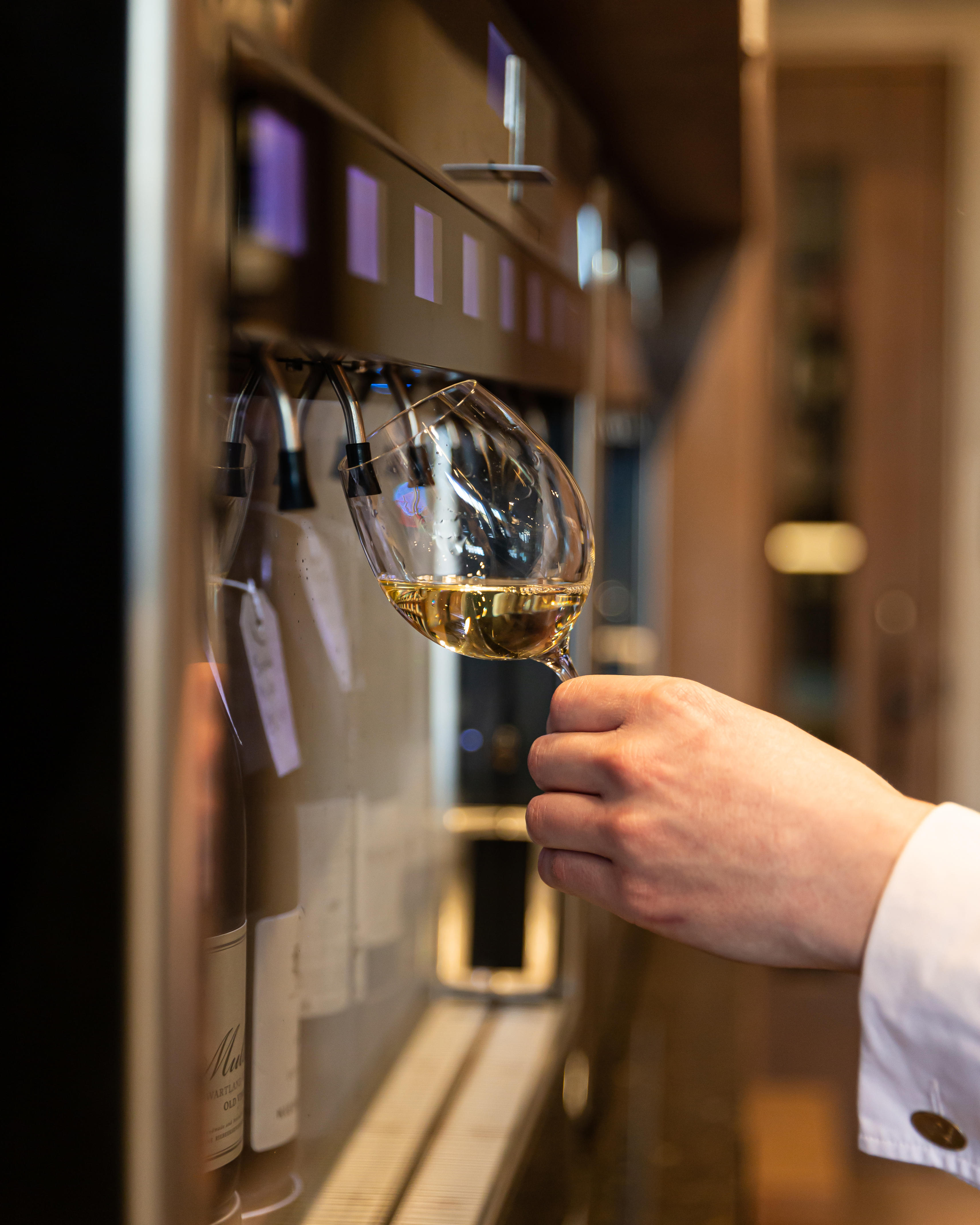 63-Pall-Mall_Enomatic-Machine_Jacquline-Walker_09