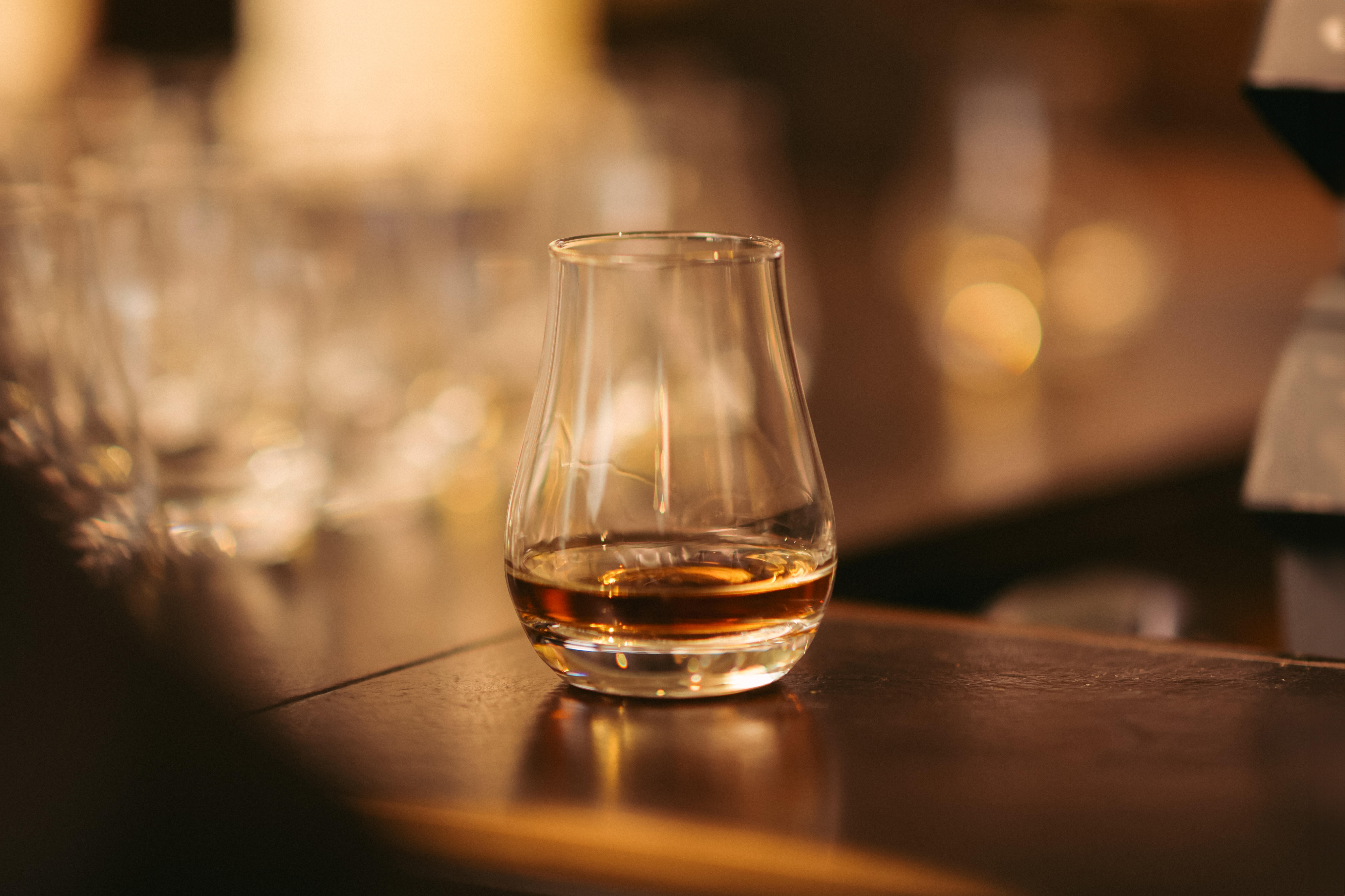 90068001555_Evening-of-Whisky-Cheese_Barbara-Drew-MW_0000_01