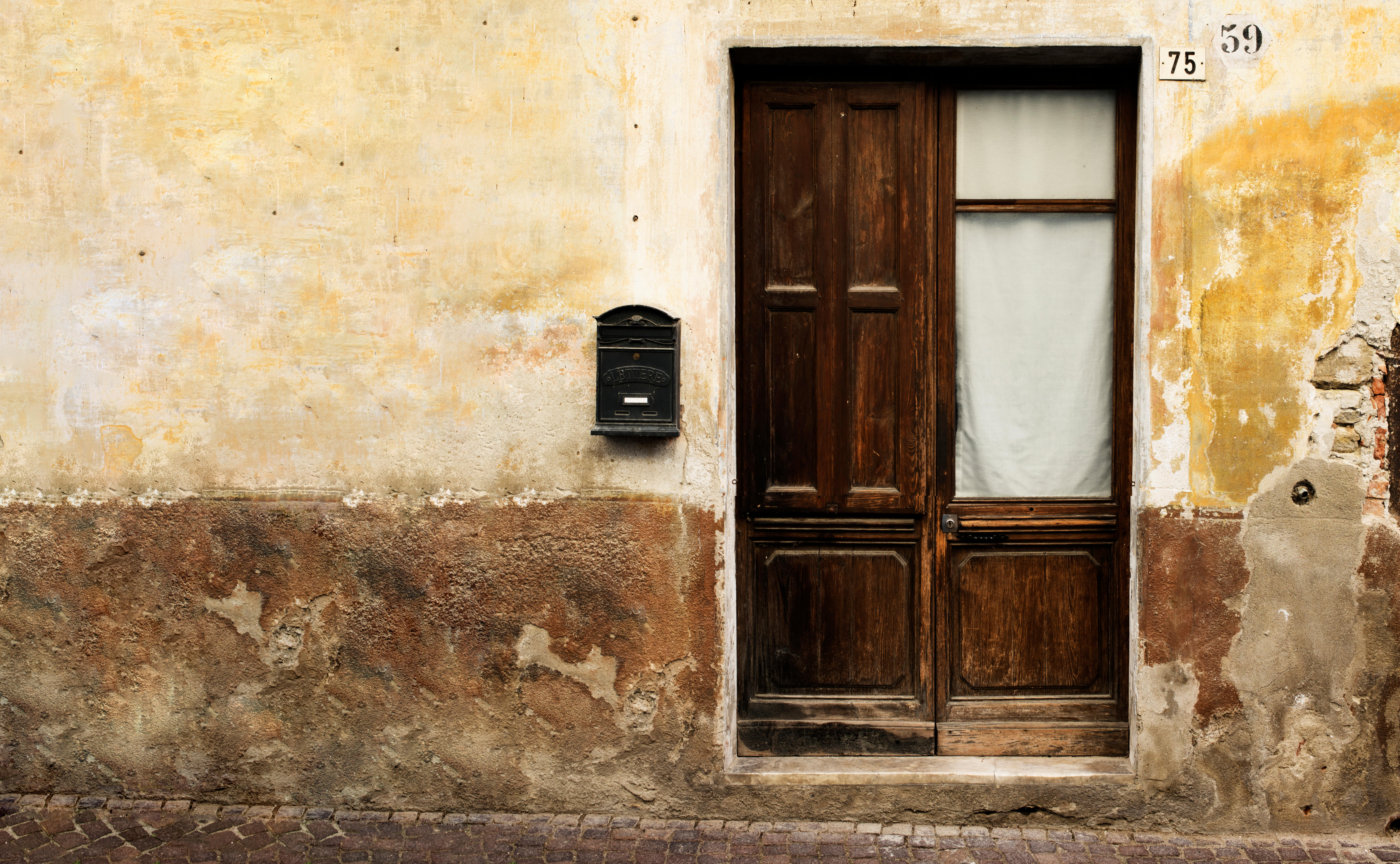 Italy-2014_Piedmont_Jason-Lowe_024-new-verses-old-duo